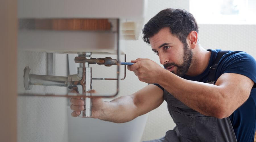 Water heater leaking fix in Hahnville, LA